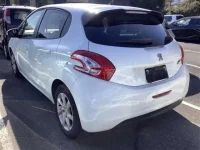 Peugeot 208 лот № 2004 оценка   с аукциона в Японии 1