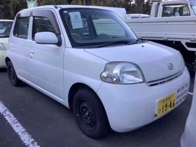Daihatsu Esse