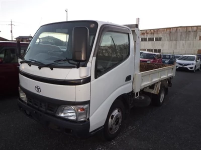 Toyota DYNA  с аукциона в Японии