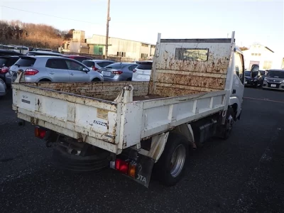 Toyota DYNA  с аукциона в Японии