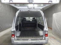 Mazda BONGO VAN лот № 2522 оценка R  с аукциона в Японии 4