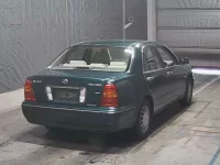 Toyota PROGRES лот № 2022 оценка 3.5  с аукциона в Японии 1