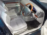 Toyota PROGRES лот № 2022 оценка 3.5  с аукциона в Японии 2