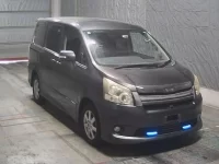 Toyota NOAH лот № 2098 оценка 3.5  с аукциона в Японии 6