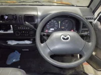 Mazda BONGO VAN лот № 821 оценка 3.5  с аукциона в Японии 3