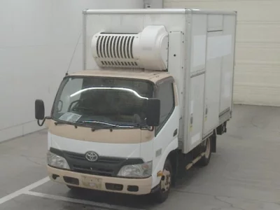 Toyota DYNA  с аукциона в Японии