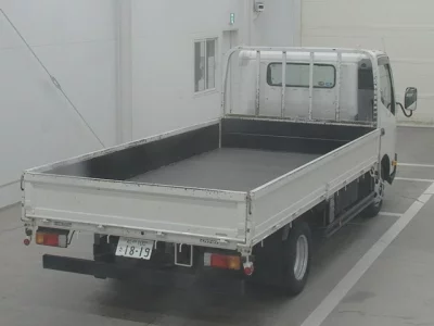 Toyota DYNA  с аукциона в Японии