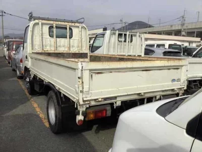 Toyota DYNA  с аукциона в Японии