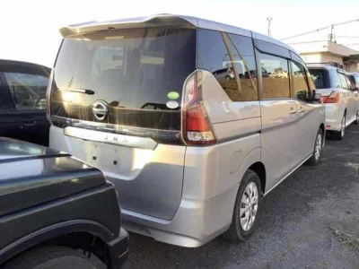 Nissan SERENA  с аукциона в Японии