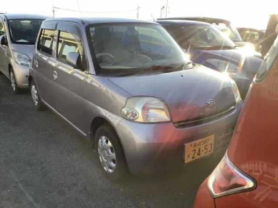 Daihatsu Esse