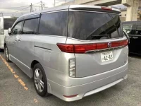 Nissan ELGRAND лот № 189 оценка 3.5  с аукциона в Японии 1