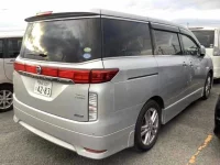 Nissan ELGRAND лот № 189 оценка 3.5  с аукциона в Японии 4