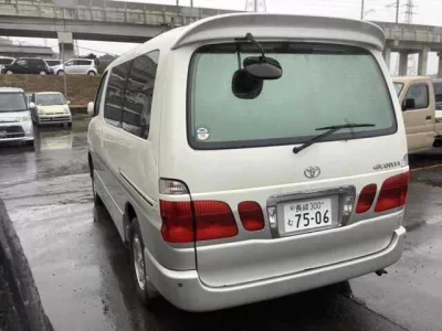 Toyota GRANVIA  с аукциона в Японии