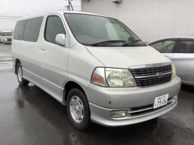 Toyota GRANVIA  с аукциона в Японии