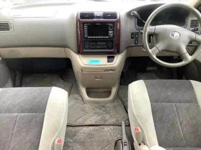 Toyota GRANVIA  с аукциона в Японии