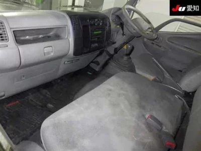Hino DUTRO  с аукциона в Японии