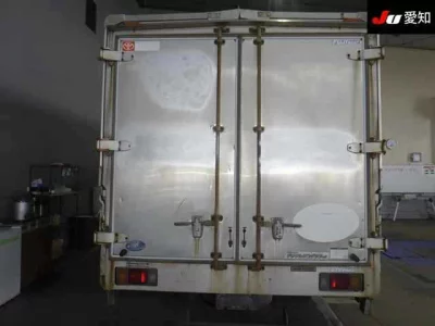 Toyota DYNA  с аукциона в Японии