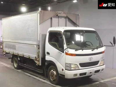Toyota DYNA  с аукциона в Японии