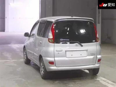 Toyota FUNCARGO  с аукциона в Японии