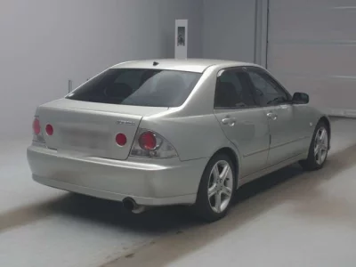 Toyota ALTEZZA  с аукциона в Японии