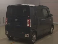 Toyota PIXIS MEGA лот № 83003 оценка 3.5  с аукциона в Японии 1