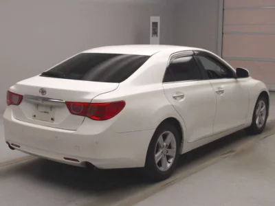 Toyota MARK X  с аукциона в Японии