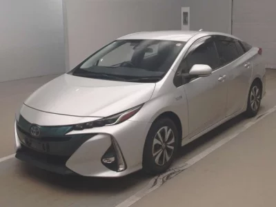 Toyota PRIUS PHV  с аукциона в Японии