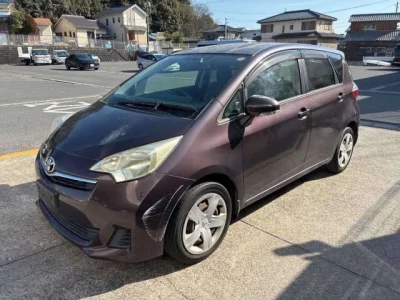Toyota RACTIS  с аукциона в Японии