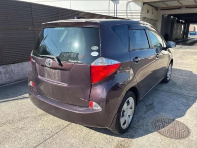 Toyota RACTIS  с аукциона в Японии