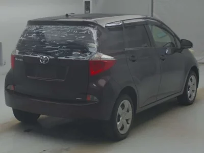 Toyota RACTIS  с аукциона в Японии