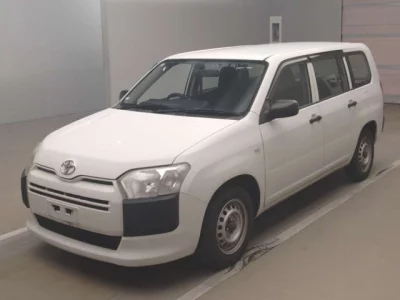 Toyota SUCCEED  с аукциона в Японии