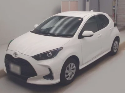 Toyota YARIS  с аукциона в Японии