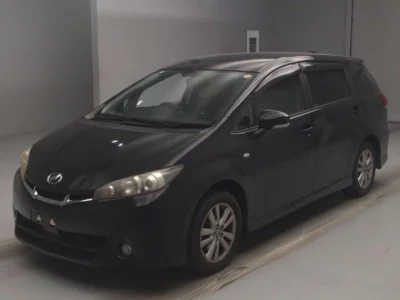 Toyota WISH  с аукциона в Японии
