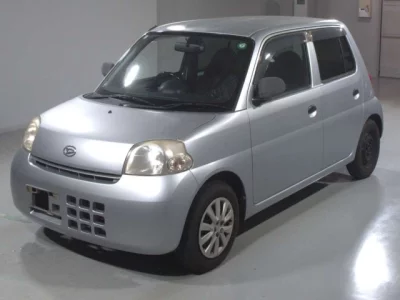 Daihatsu Esse