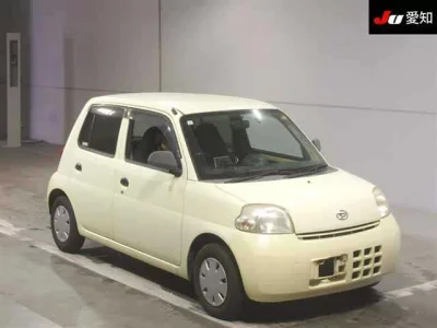 Daihatsu Esse