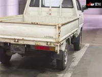 Toyota LITE ACE TRUCK лот № 20007 оценка 3  с аукциона в Японии 7