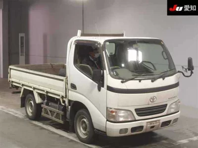 Toyota DYNA  с аукциона в Японии