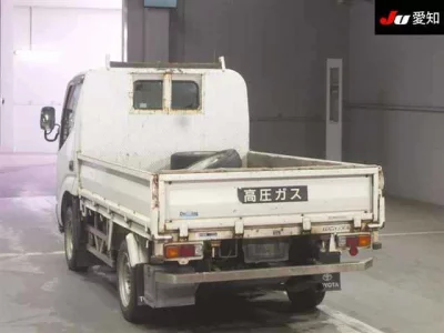 Toyota DYNA  с аукциона в Японии