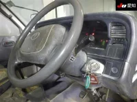 Toyota HIACE VAN лот № 4026 оценка 3  с аукциона в Японии 4