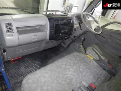 Toyota DYNA  с аукциона в Японии