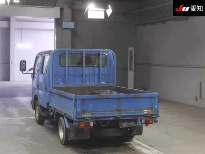 Toyota DYNA  с аукциона в Японии