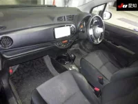 Toyota VITZ лот № 3004 оценка 3.5  с аукциона в Японии 2