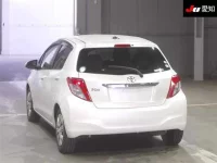 Toyota VITZ лот № 1002 оценка R  с аукциона в Японии 1