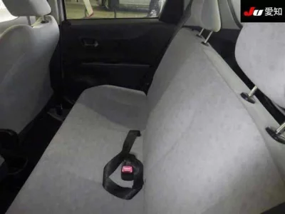 Toyota VITZ  с аукциона в Японии