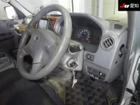 Nissan CARAVAN VAN лот № 20033 оценка 3  с аукциона в Японии 4