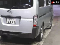 Nissan CARAVAN VAN лот № 20033 оценка 3  с аукциона в Японии 7