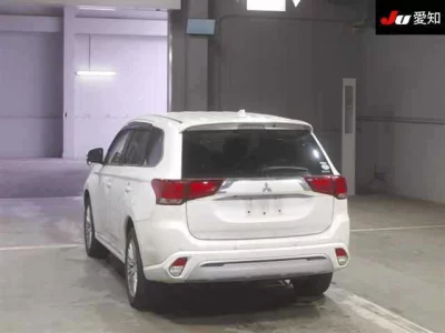 Mitsubishi OUTLANDER PHEV