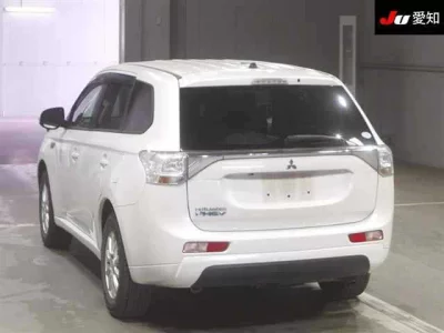 Mitsubishi OUTLANDER PHEV