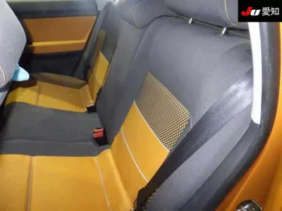 Volkswagen CROSS POLO