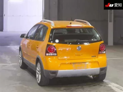 Volkswagen CROSS POLO